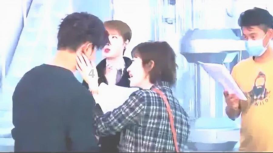 杭海城际:志愿服务队助力春运乘客便捷出行