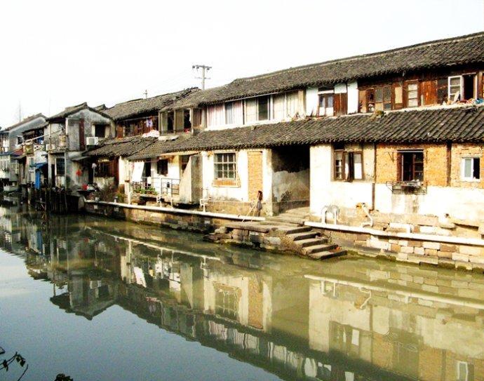 (新春走基层)春节临近 南京交通部门包车送建设者返乡“温暖回家路”